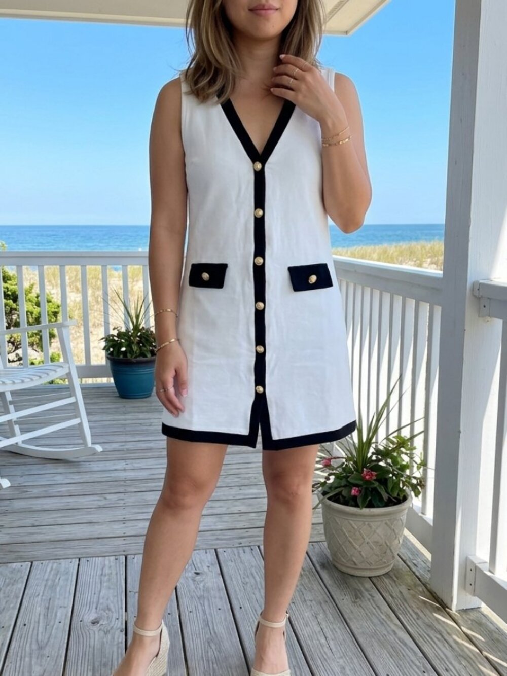 21 Saints Preppy White Black Trim Contrast Gold Button Nautical Mini Vest Dress